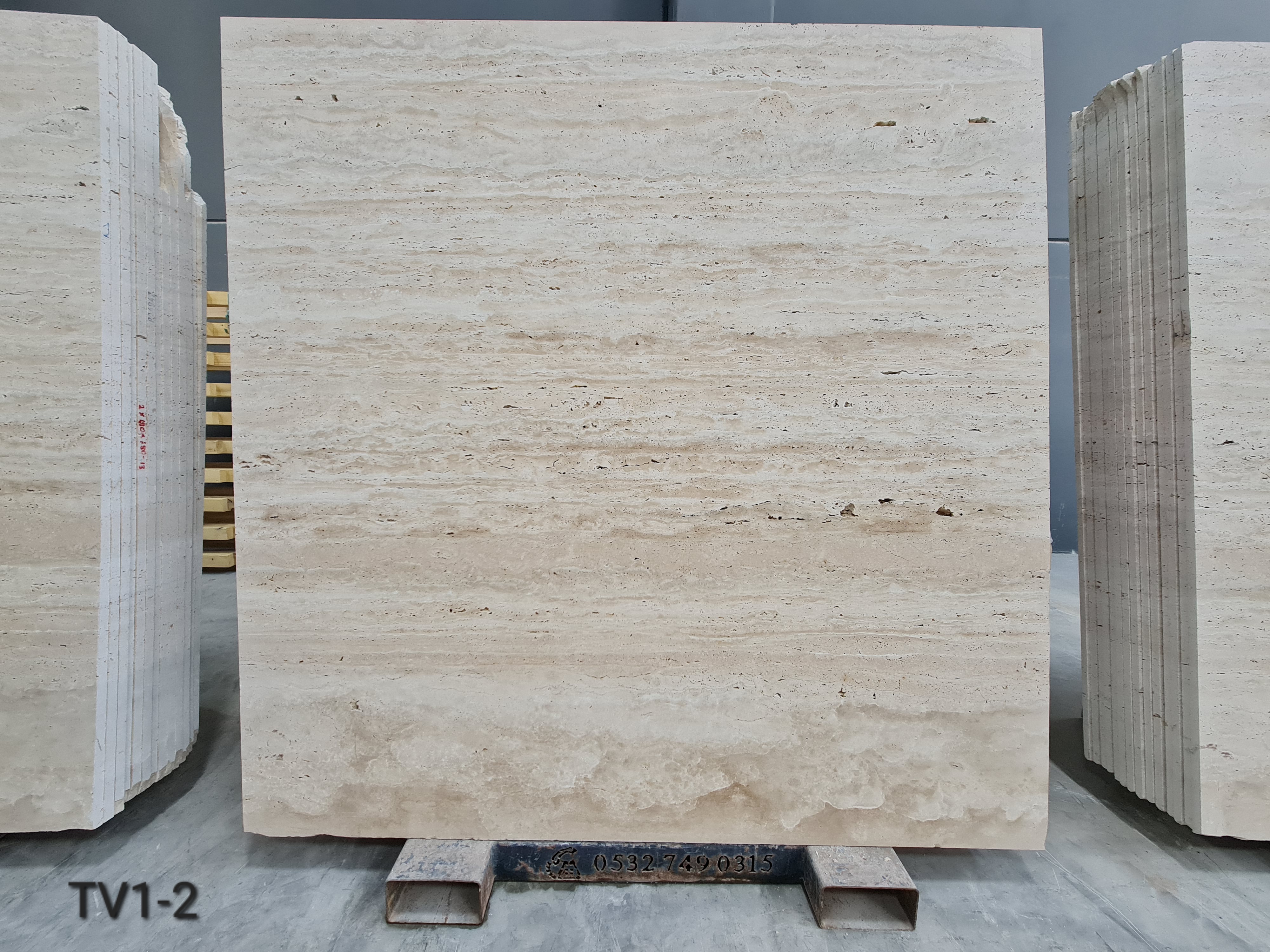 Classic Travertine Vein Cut