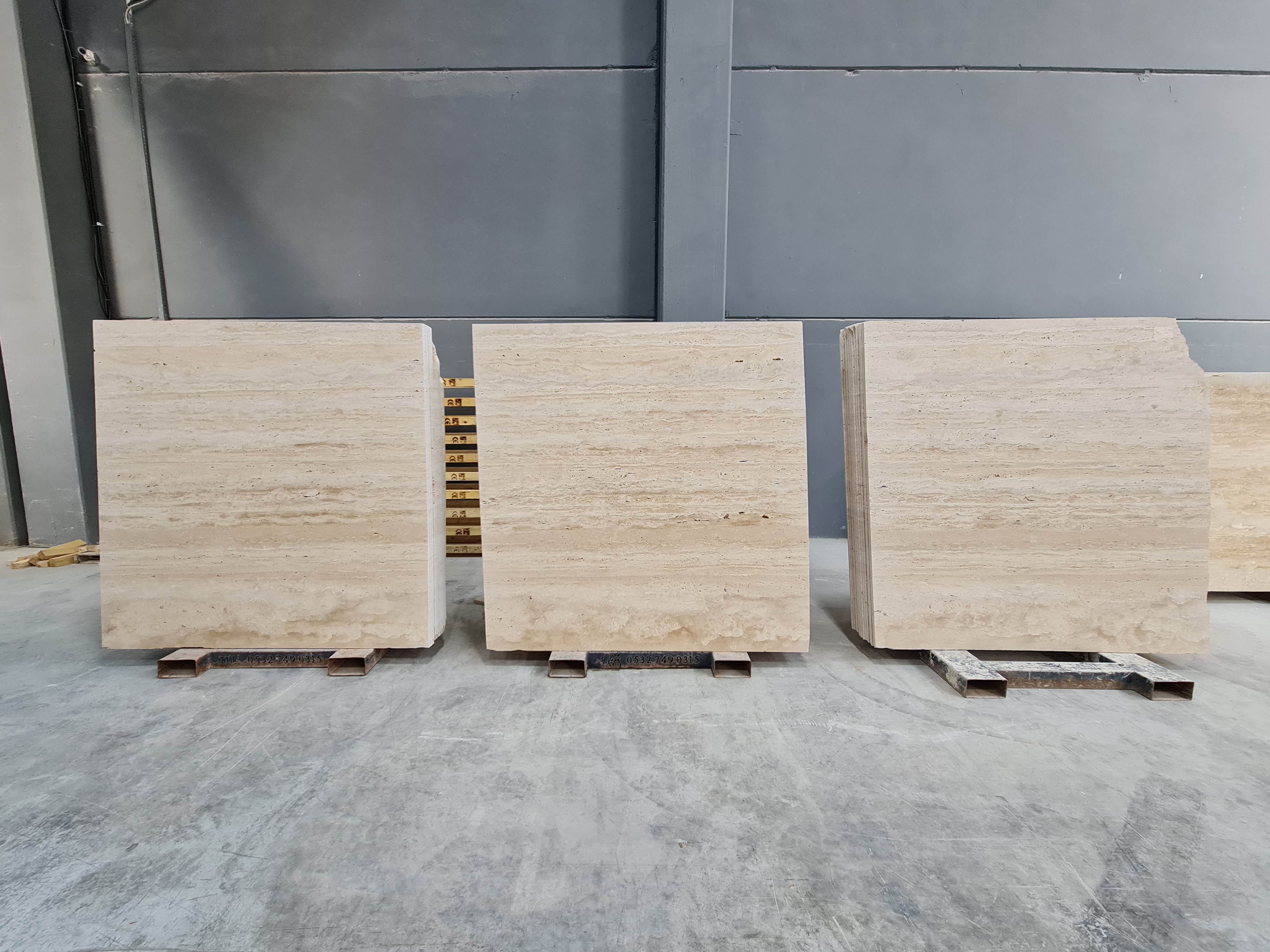 Classic Travertine Vein Cut